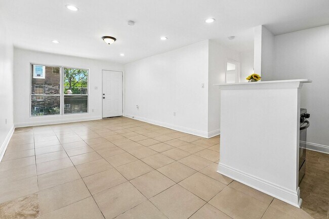 Foto del edificio - 6220 Riverside Dr