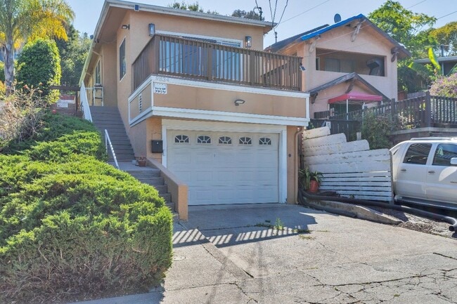 Building Photo - 9834 Lawlor St