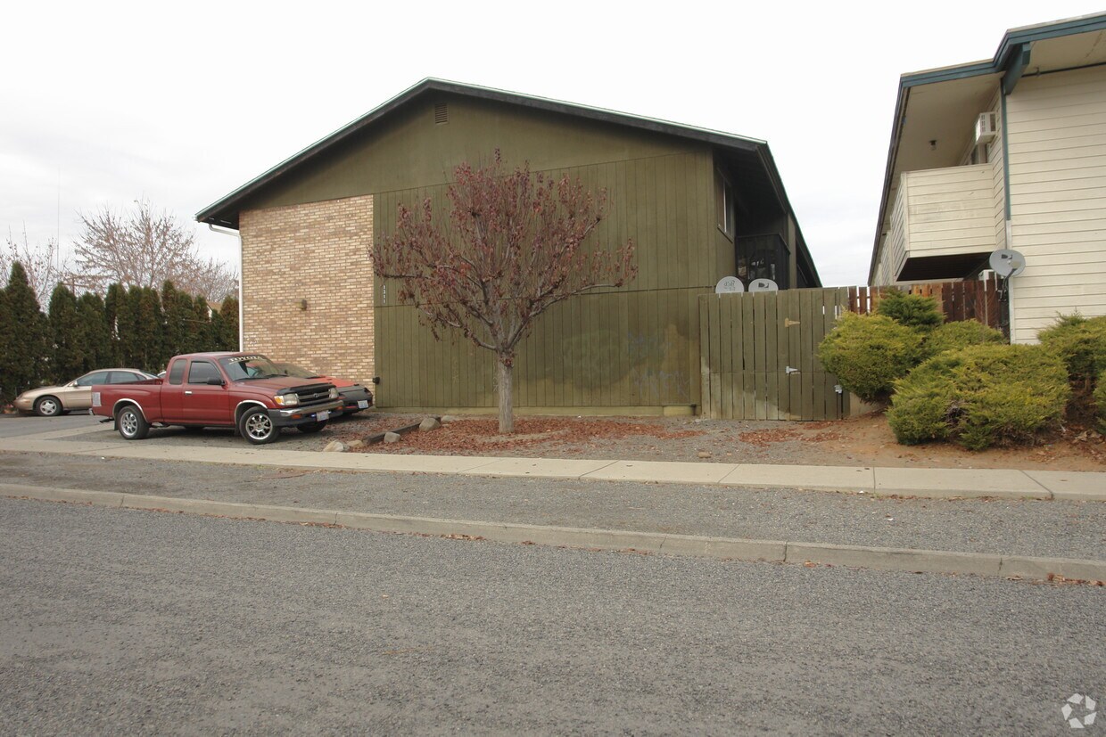 Primary Photo - 1311 Folsom Ave