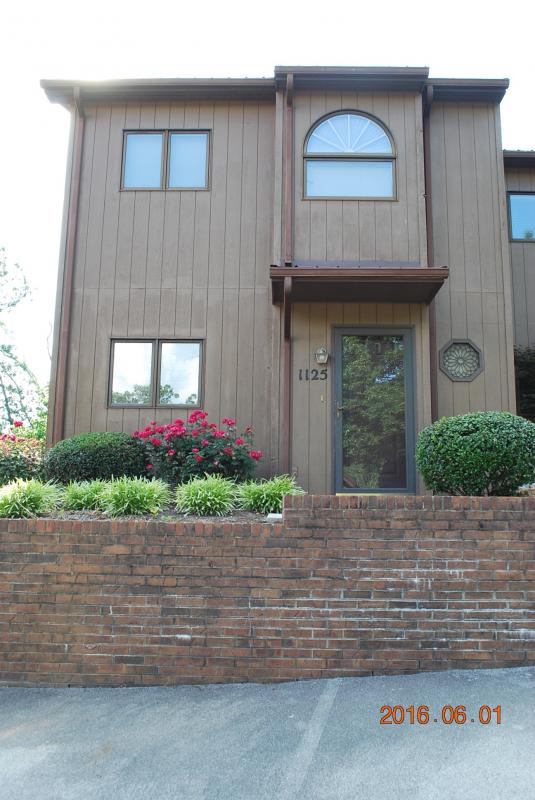 1125 Timbers E, Greeneville, TN 37745 Condo for Rent in Greeneville