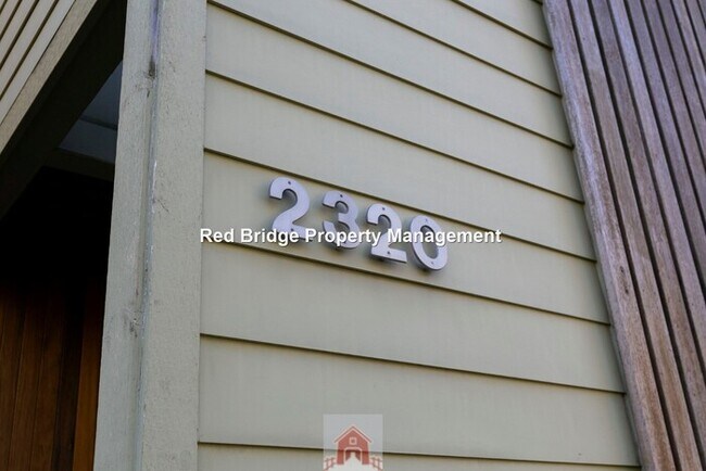 Foto del edificio - Modern 2-beroom Townhome in Portland's Buc...