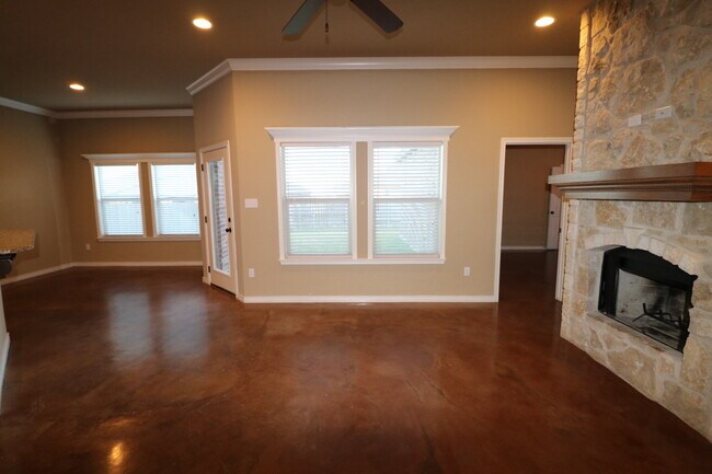 Foto del edificio - AVAILABLE NOW:  1/2 off -  First months re...