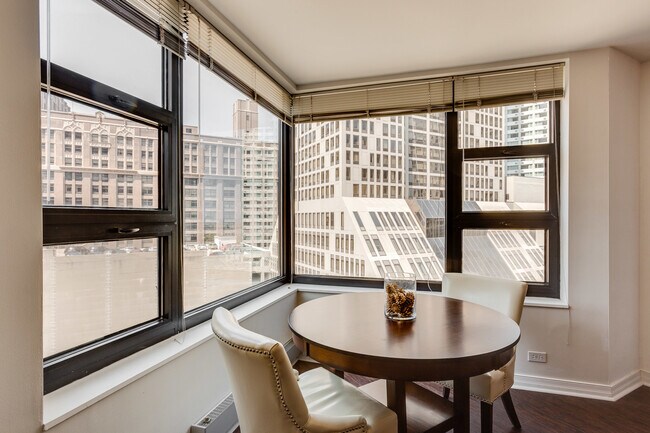Foto del edificio - 401 E Ontario St