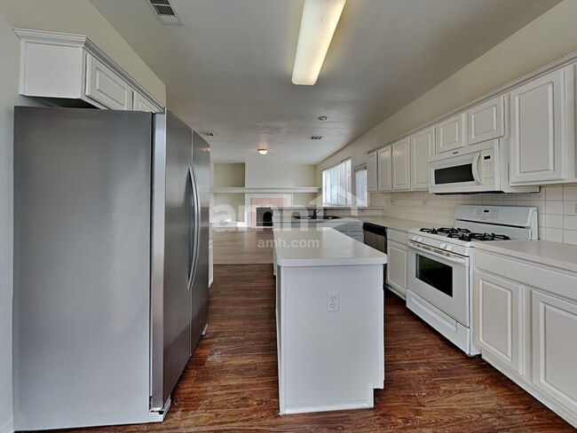 Building Photo - 4300 Brinker Ct