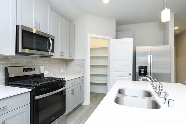Building Photo - 14110 Greystone Ter St