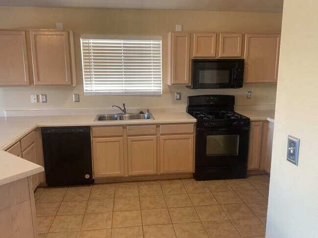 Foto del edificio - 625 Valley Meadows Dr NE