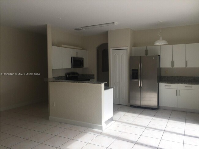 Foto del edificio - 10966 NW 86th Terrace