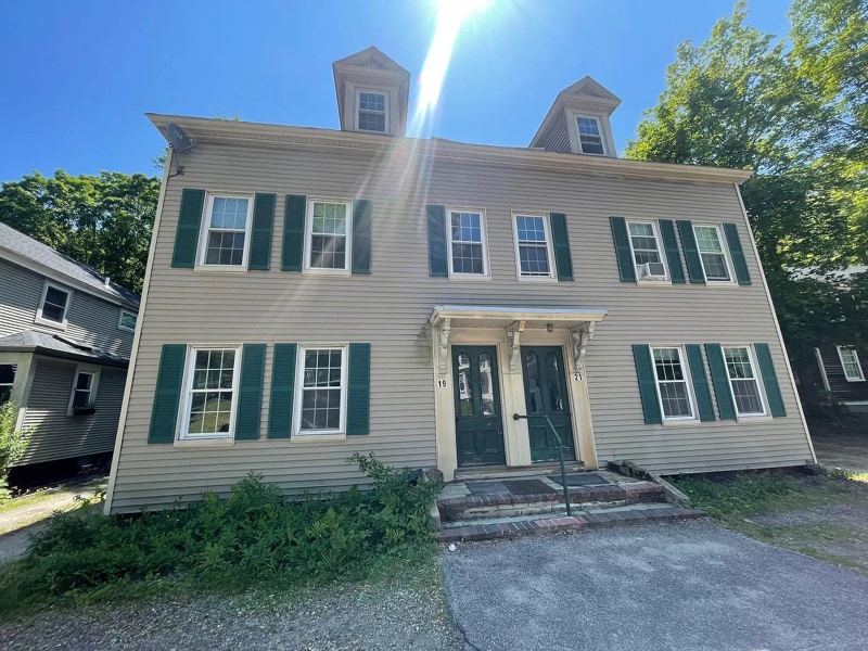19 Exeter Rd Unit 192, Newmarket, NH 03857 Room for Rent in