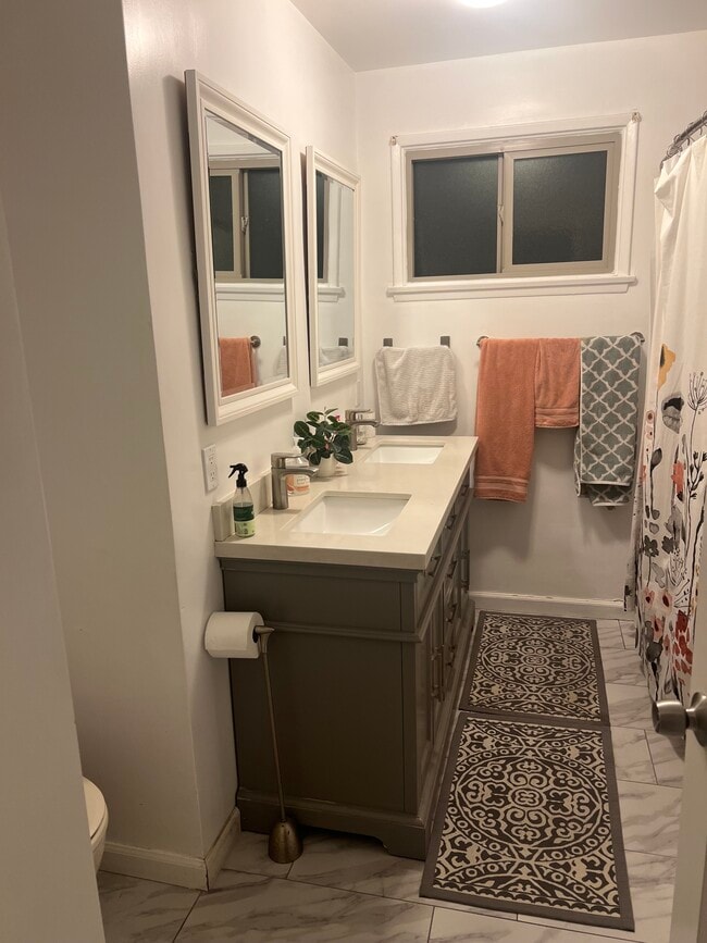 Master Bath - 8315 Fordham Rd