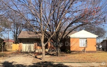 Building Photo - 2339 San Medina Ave
