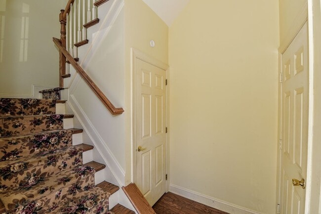 Building Photo - 66 Pheasant Run