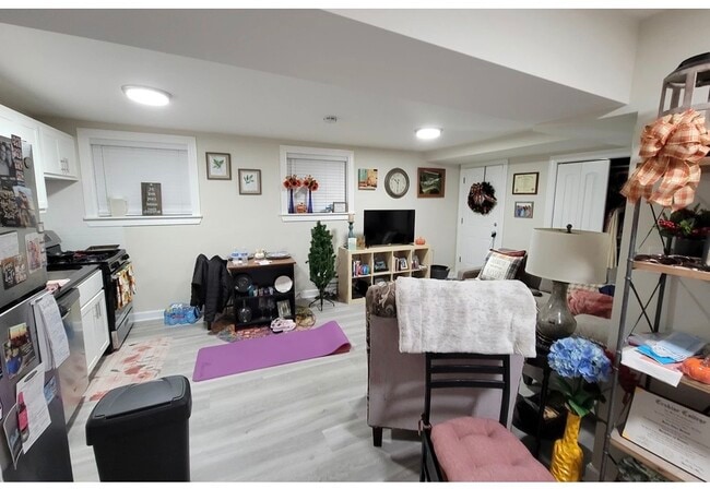 Foto del edificio - 732 W Roscoe St