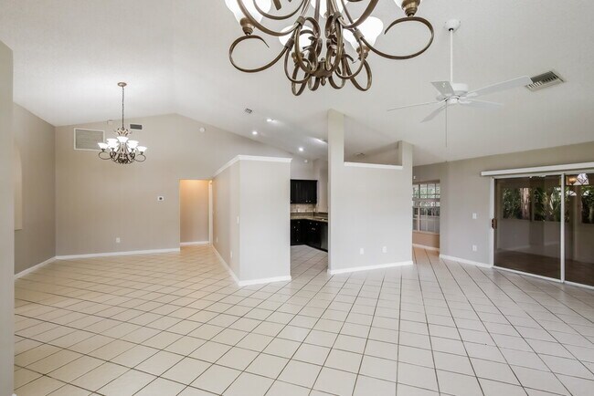 Foto del edificio - 105 Hemingway Ct