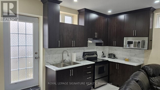 Building Photo - 14 Vetch St