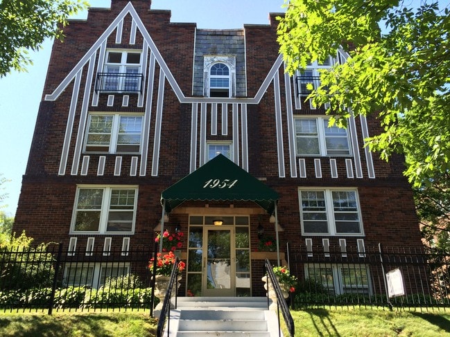 Building Photo - 1954 Grand Ave