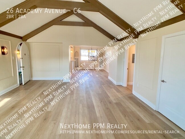 Building Photo - Mt. Lebanon, 2 Bed 2 Bath, Updated Kitchen...