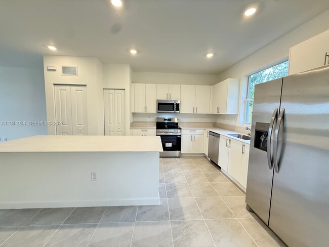 Foto del edificio - 234 SE 10th St