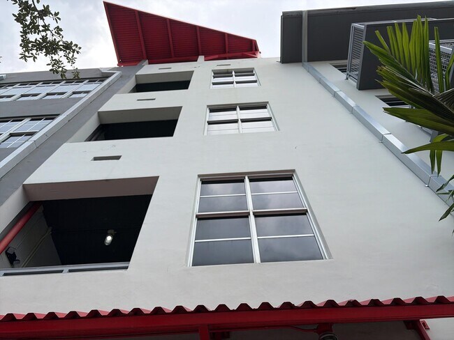 Foto del edificio - 425 N Andrews Ave