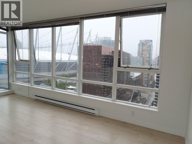 Photo du bâtiment - 928 Beatty St