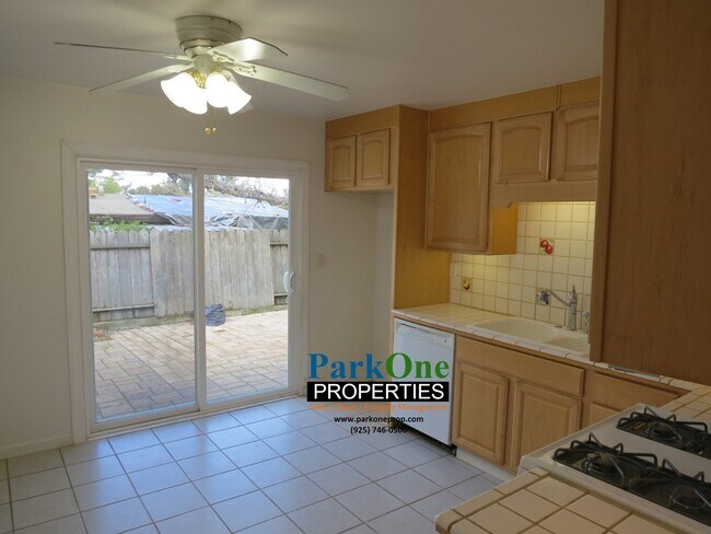 Foto del edificio - COMING SOON! 3 Bed 2 Bath Walnut Creek Home