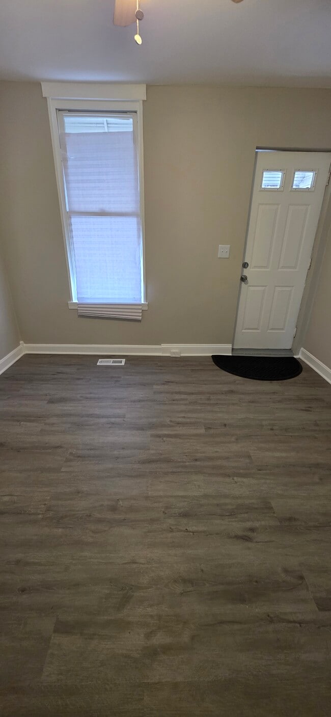 Foto del edificio - 116 N Port St