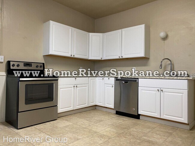 Building Photo - 2 br, 2 bath House - 1702 W. College Ave.