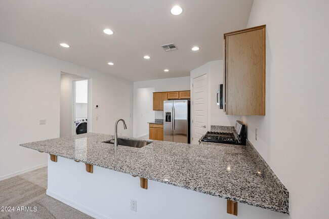 Building Photo - 17621 W Colter St