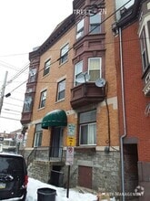 Building Photo - 25-27-27 S 10th St