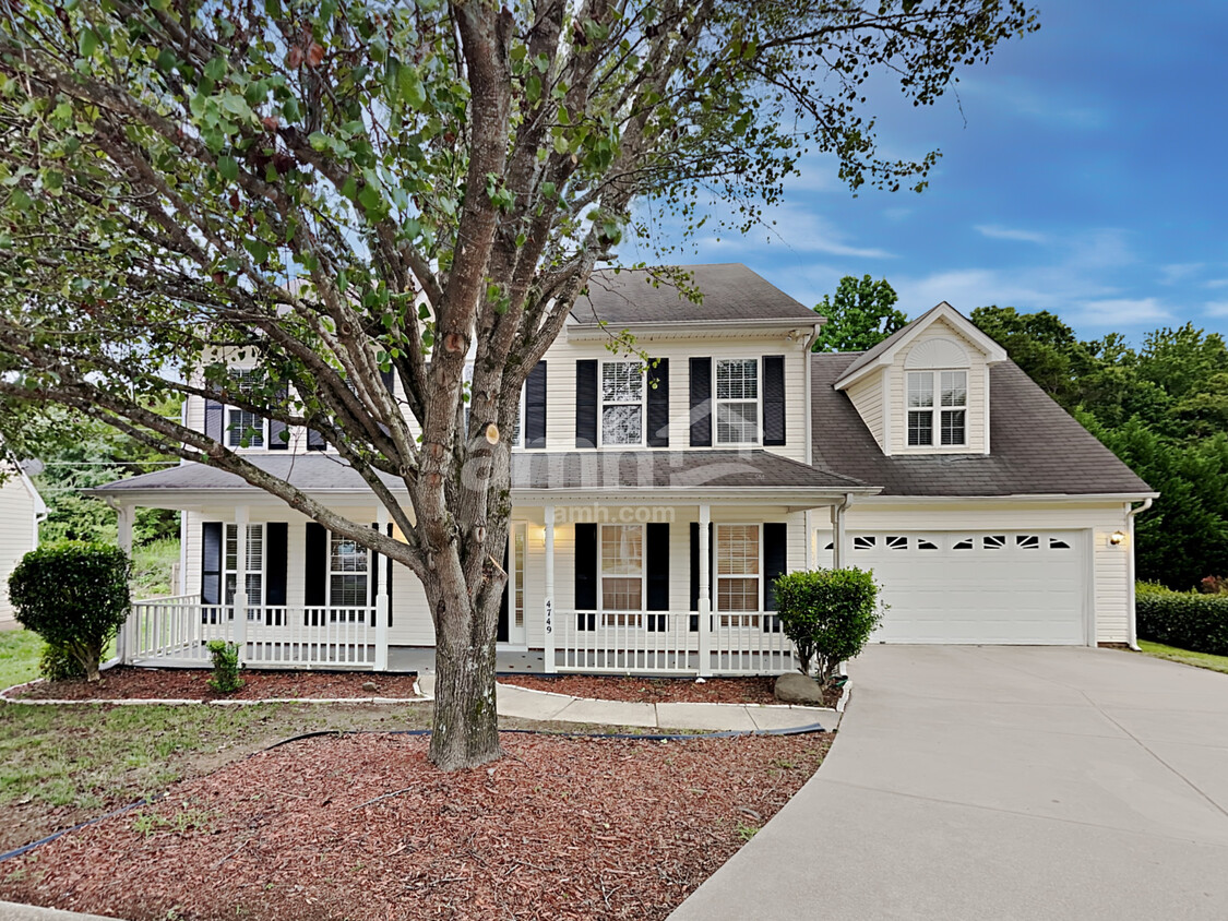 Foto principal - 4749 Cades Cove Dr