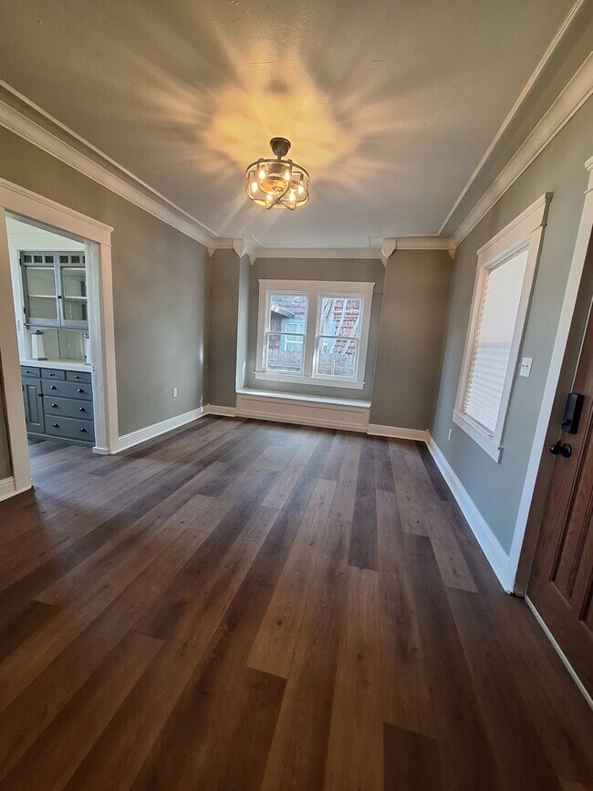 Foto del edificio - MUST SEE 1+ BEDROOM 1 BATH REMODLED