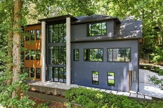 Building Photo - 4250 Carmain Dr NE