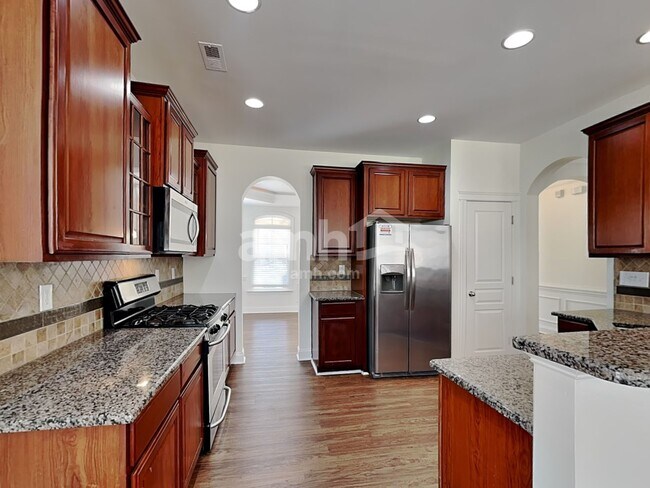 Foto del edificio - 8100 Lynwood Square