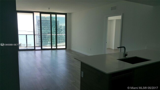 Foto del edificio - 1300 S Miami Ave
