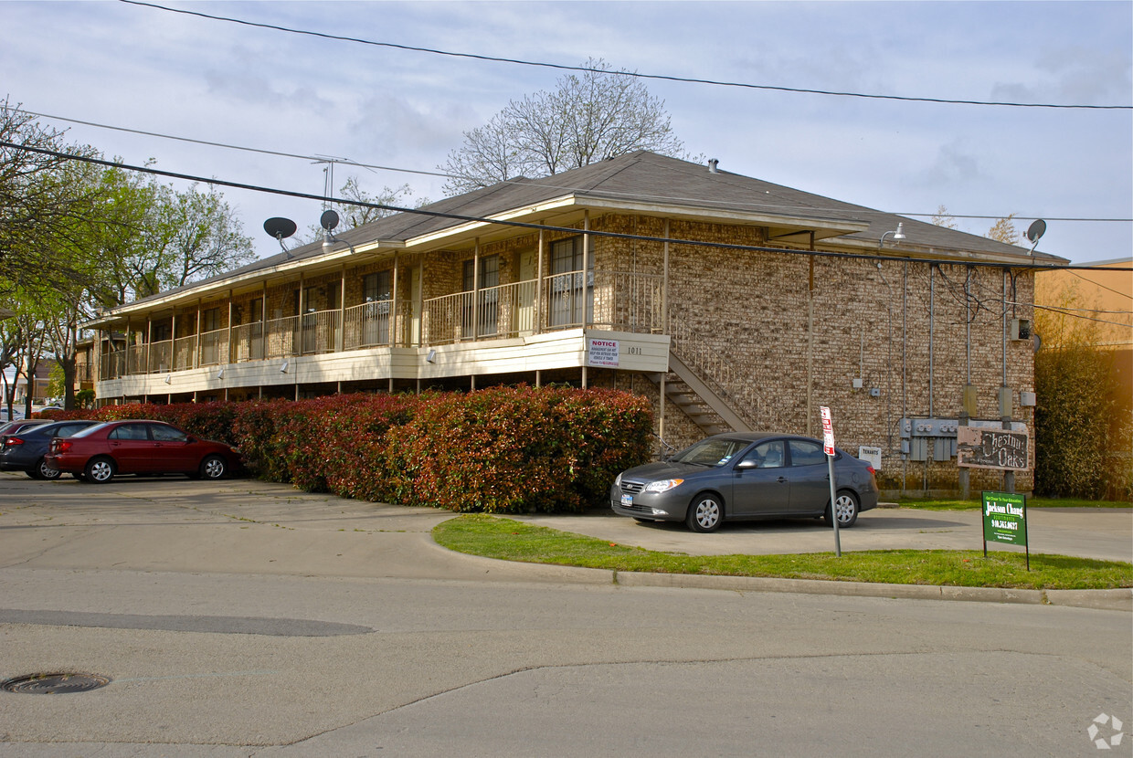 Foto del edificio - Chestnut Oaks Apartments