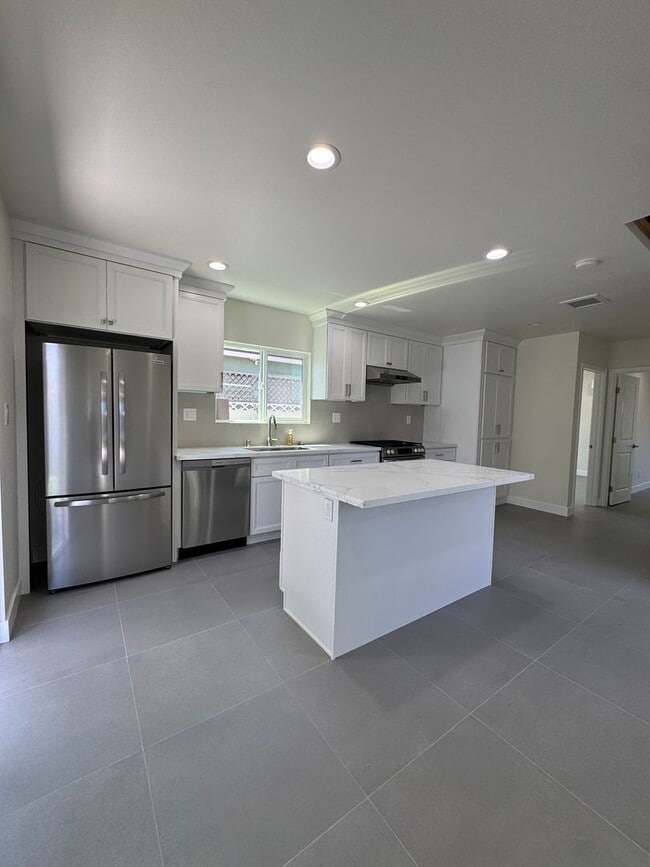 Photo - 1005 N Grand St Townhome