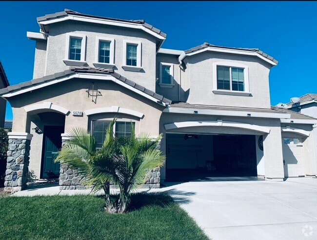 Building Photo - 5620 Bloom Dr