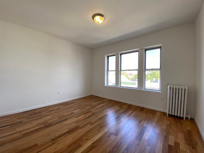 Foto del edificio - 84 W 25th St