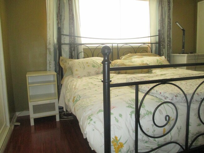 Bedroom (1) - 15419 Cimarron Ave