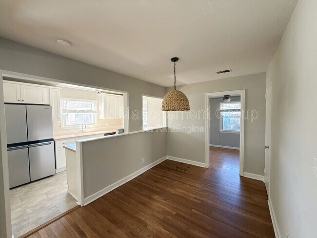 Foto del edificio - 1214 Hawthorne Cir