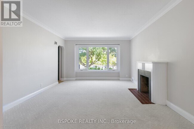 Building Photo - 70 Jopling Ave N