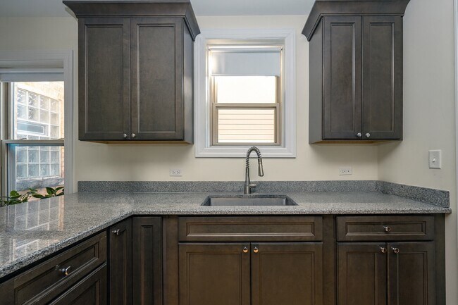 Foto del edificio - 5501 W School St