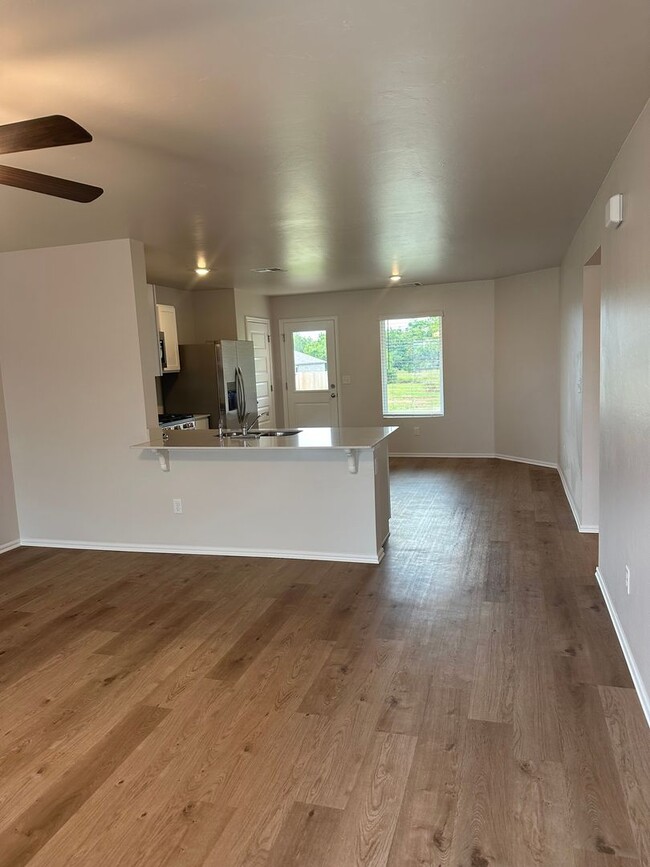 Foto del edificio - Brand New Three Bedroom | Two Bathroom Hom...