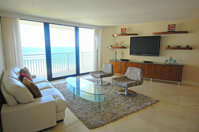 Building Photo - 3000 N Ocean Dr
