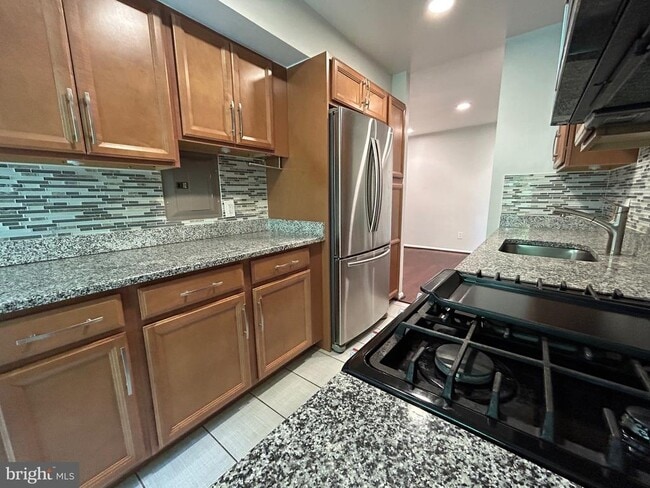 Building Photo - 3314 Woodburn Village Dr