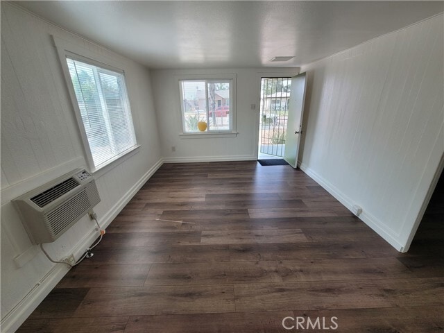 Building Photo - 825 E G St