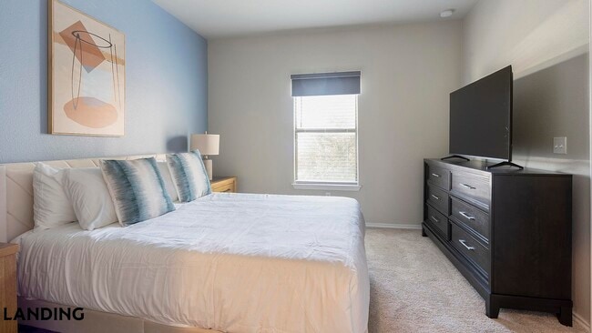 Foto del edificio - 7027 Farm-To-Market Rd 78