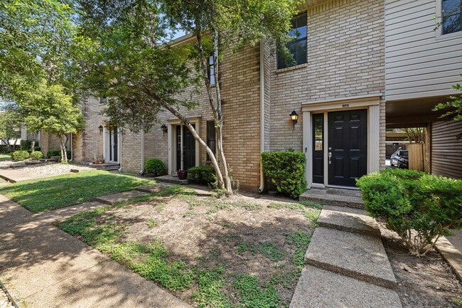 Foto del edificio - 8400 Jamestown Dr