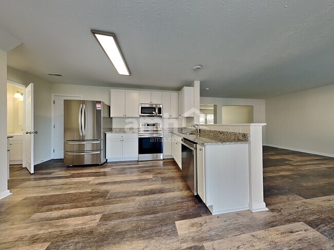 Foto del edificio - 2362 Hummingbird Ln