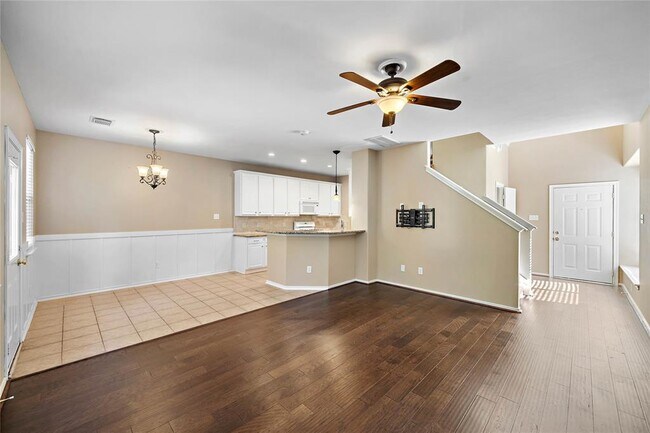 Foto del edificio - 63 Blue Creek Pl