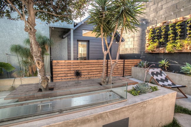Building Photo - 409 Cypress Ave